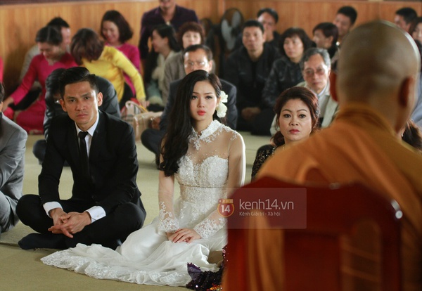 T&acirc;m T&iacute;t nghẹn ng&agrave;o x&uacute;c động trong lễ Hằng Thuận tại ch&ugrave;a 13