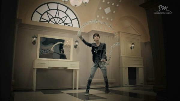 Kpop 2012: Một năm thần th&aacute;nh 2