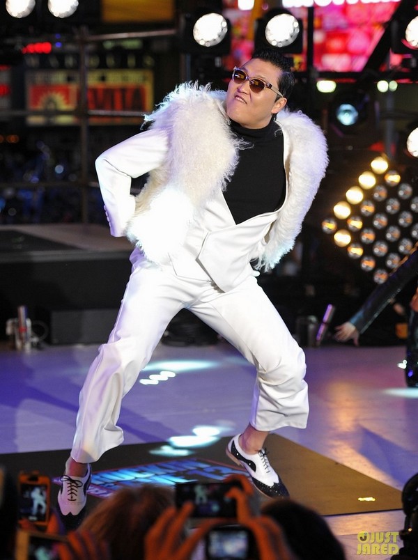 Psy khép lại cơn lốc “Gangnam Style” tại Quảng trường Thời Đại 2