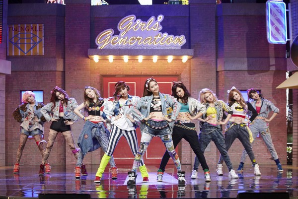 Ngắm SNSD m&aacute;u lửa tr&ecirc;n s&acirc;n khấu &ldquo;I Got A Boy&rdquo; 1
