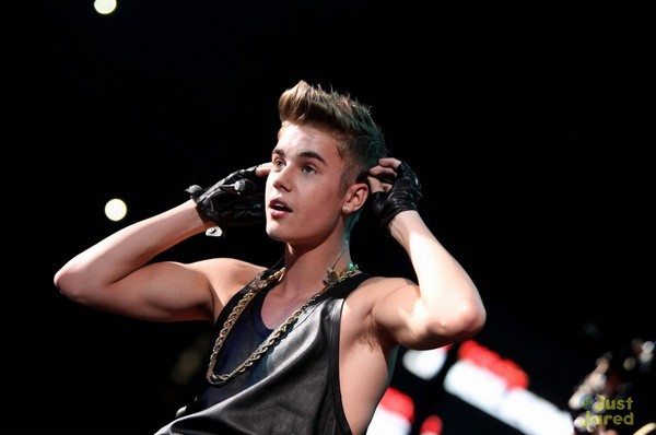 Vụ kiện Justin Bieber l&agrave;m thủng m&agrave;ng nhĩ fan đi đến hồi kết 3