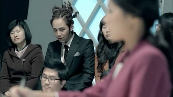 Jang Geun Suk nhìn diễn viên nữ như muốn "ăn tươi nuốt sống" 1