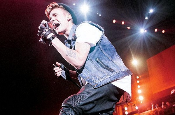 Billboard: Justin Bieber thắng lớn nhờ album "mộc" 3