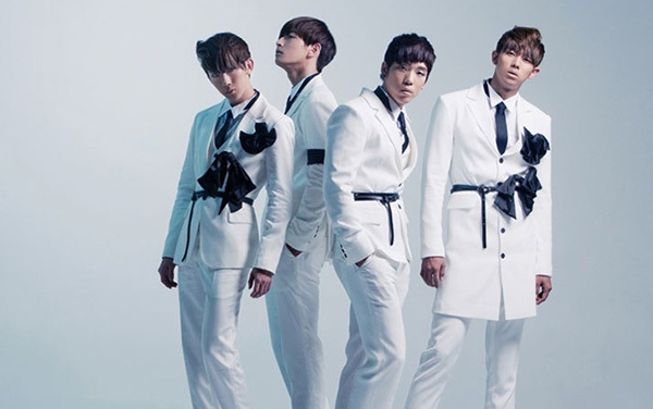 2AM v&agrave; 5dolls rục rịch t&aacute;i xuất 1