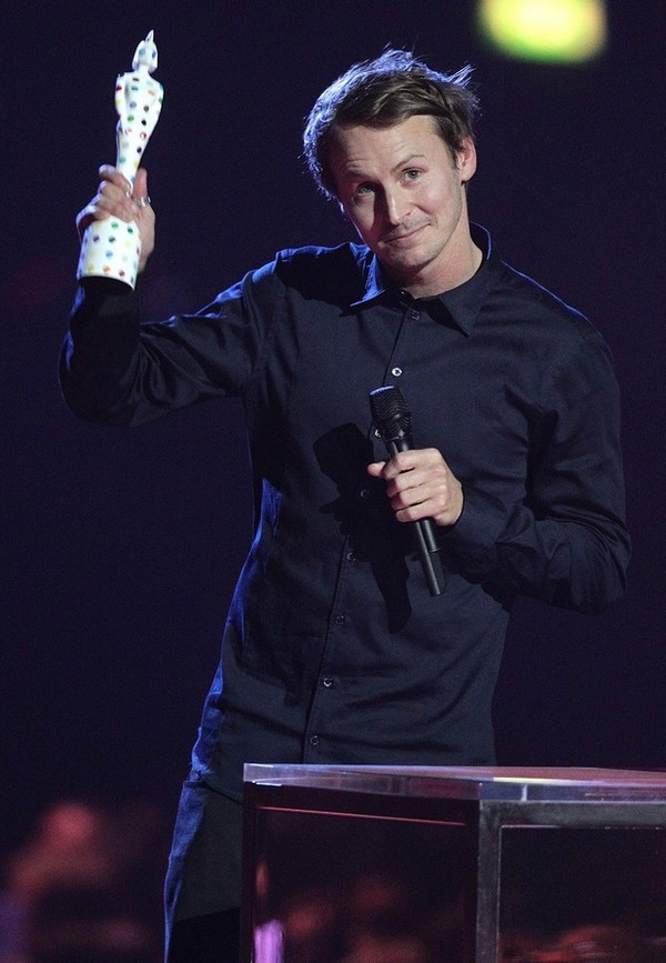 Doanh số của One Direction tăng khủng khiếp nhờ "Brit Awards" 1