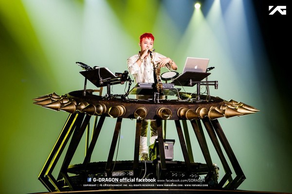Dàn sao YG chung sức giúp "anh tóc đỏ" G-Dragon 11