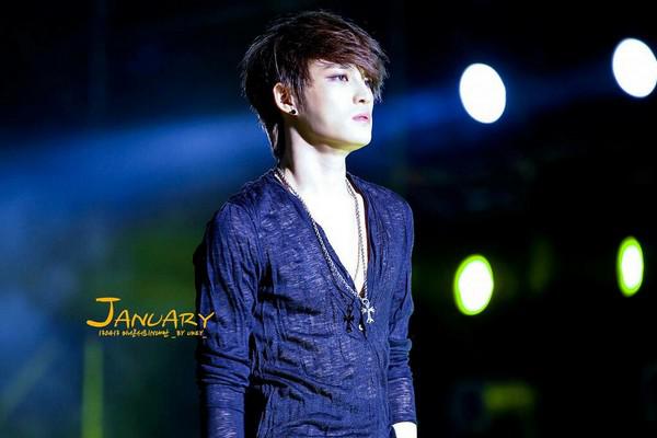 Jaejoong (JYJ) hưởng ứng cơn sốt Kiyomi trong concert 8