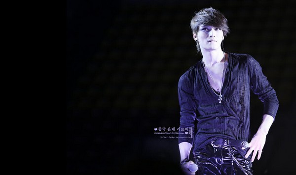Jaejoong (JYJ) hưởng ứng cơn sốt Kiyomi trong concert 9