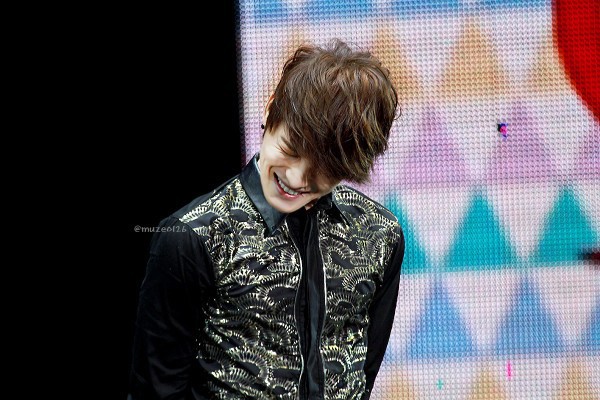 Jaejoong (JYJ) hưởng ứng cơn sốt Kiyomi trong concert 6