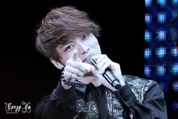 Jaejoong (JYJ) hưởng ứng cơn sốt Kiyomi trong concert 5