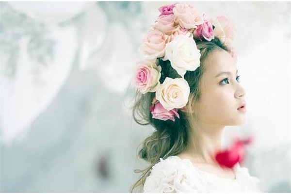 Lee Hi tổ chức mini concert miễn phí trong tháng 5  1