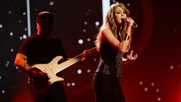 American Idol: Thí sinh giống Miley Cyrus bật khóc vì bị loại 7