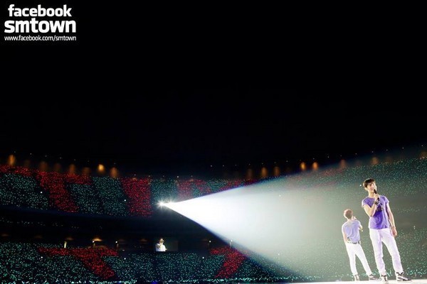 "Nam ch&acirc;m" DBSK h&uacute;t 850.000 fan 5
