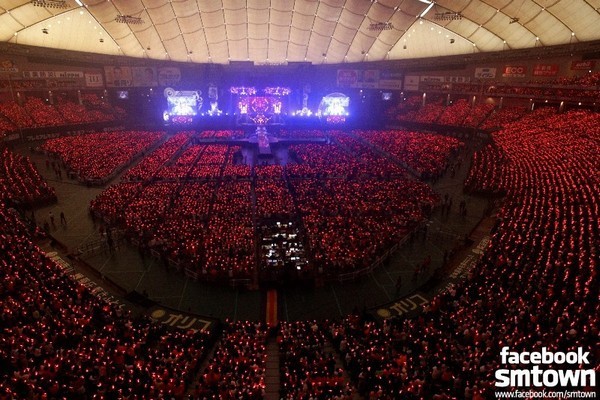 "Nam ch&acirc;m" DBSK h&uacute;t 850.000 fan 4