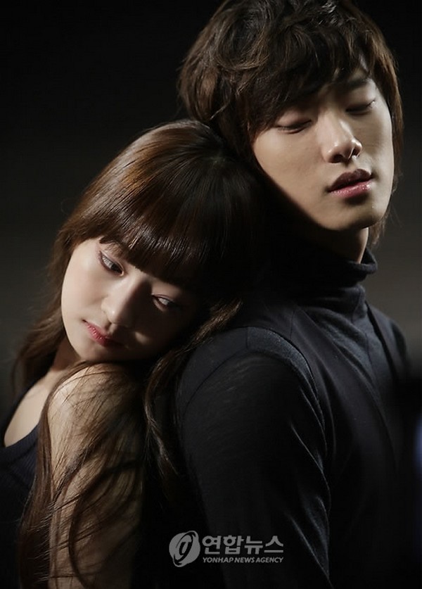Playlist: "Hư" vs. "Ngoan" trong Kpop 15