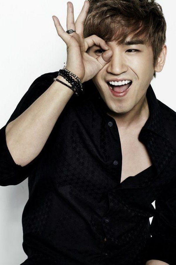 Điểm danh thần tượng Kpop chơi piano "nhoay nho&aacute;y" (P.2) 9