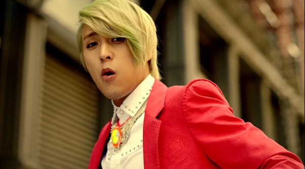 Điểm danh thần tượng Kpop chơi piano "nhoay nho&aacute;y" (P.2) 12