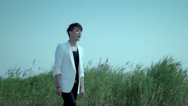Junsu (JYJ) trổ tài hát chay trong MV mới 3