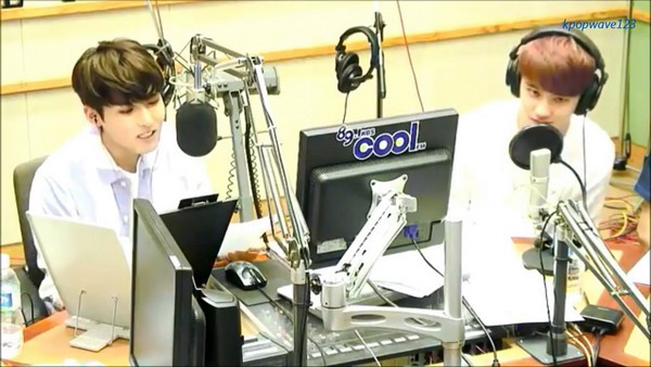 Ryeowook (SuJu) bị yêu cầu ngừng hát vì bị cho kém hơn D.O (EXO) 1