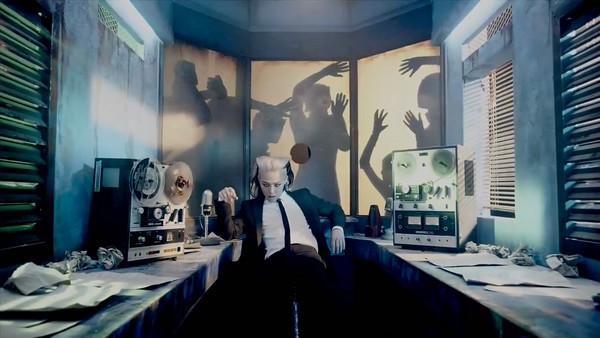 G-Dragon "đen thui" trong MV đánh dấu sự trở lại 6