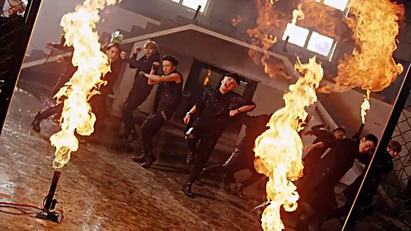 "Hip Hop Super Junior" khiến fan đổ rạp với MV đầu tay 3