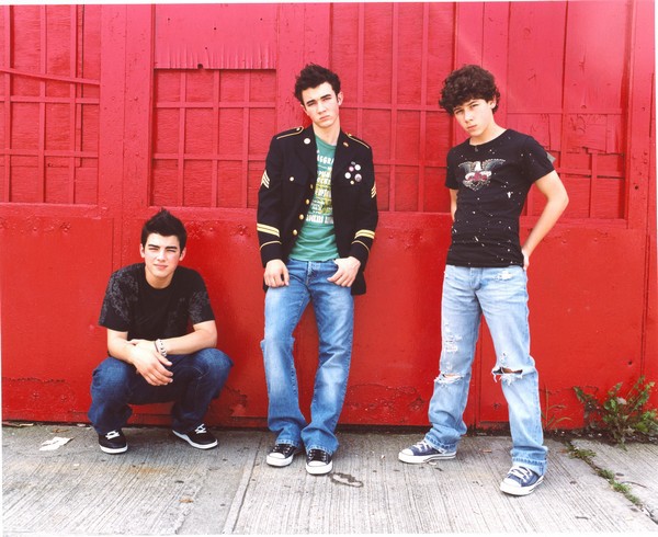 Jonas Brothers: Từ những chàng hot boy đến ban nhạc bị lãng quên 3