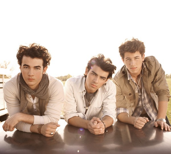 Jonas Brothers: Từ những chàng hot boy đến ban nhạc bị lãng quên 11