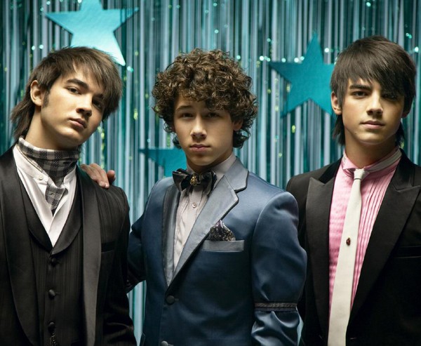 Jonas Brothers: Từ những chàng hot boy đến ban nhạc bị lãng quên 5