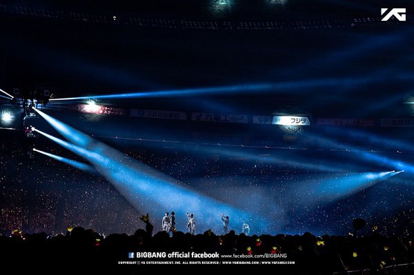 Boygroup mới nhà YG "diện kiến" fan Nhật qua concert của Big Bang 22