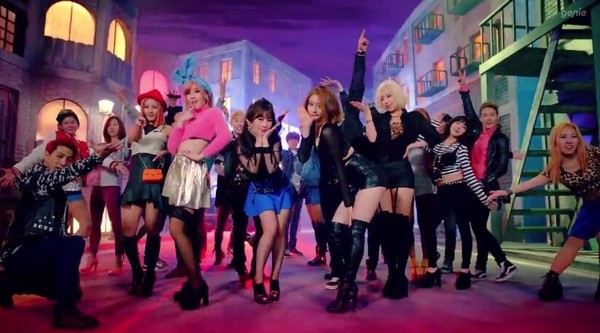 Bối cảnh trong MV mới của T-ara  "hao hao" loạt MV cũ 13
