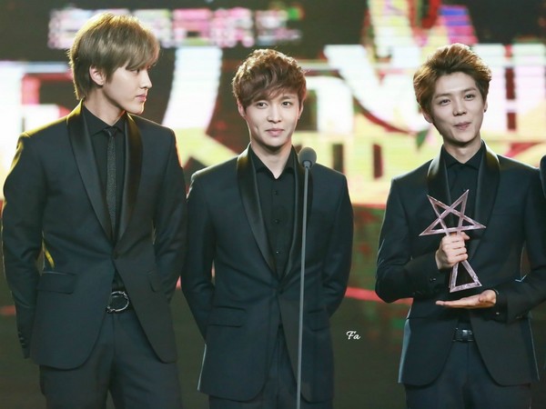EXO-M - Nhóm nhạc xuất sắc nhất và nổi nhất Trung Quốc 3