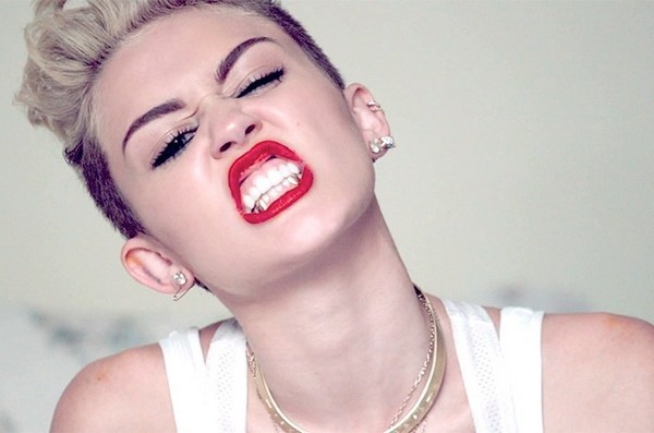 Miley dẫn đầu Top 10 MV được xem nhiều nhất năm 2013 1