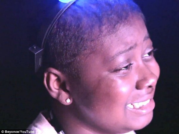 Fan nhí ung thư giàn giụa nước mắt vì Beyoncé 11
