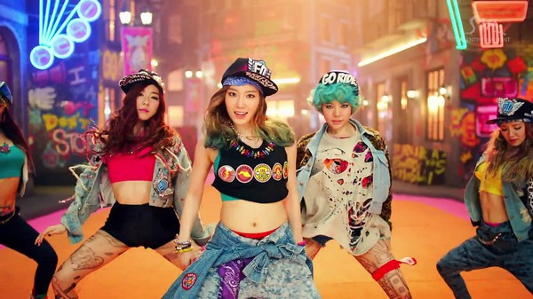 Thưởng thức 80 Kpop hit của năm 2013 trong gần... 7 ph&uacute;t 1