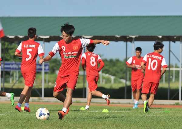 Nhật ký U19 Việt Nam: Làm quen với nắng gắt Myanmar 3