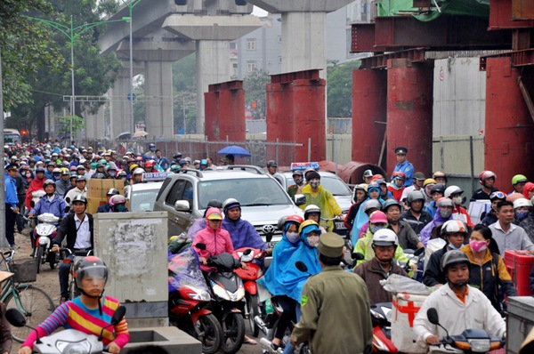 Hà Nội: Tai nạn chết người tại dự án đường sắt trên cao 11