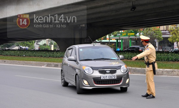 CSGT Hà Nội ra quân xử lý “ma men” trên đường 2