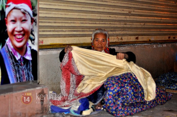 Cơ cực phận người ngủ ngoài đường trong đêm đông giá rét ở Hà Nội 5