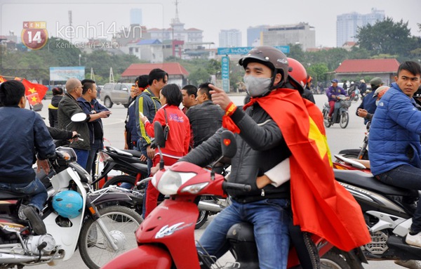 Fan Việt Nam và Malaysia ôm nhau chụp ảnh đầy thân thiện 21