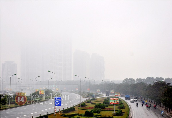 Ch&ugrave;m ảnh: H&agrave; Nội đẹp mờ ảo trong mưa m&ugrave; 13