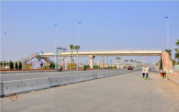 Cận cảnh cầu Nhật Tân - cây cầu dây văng dài nhất Việt Nam trước ngày thông xe 12
