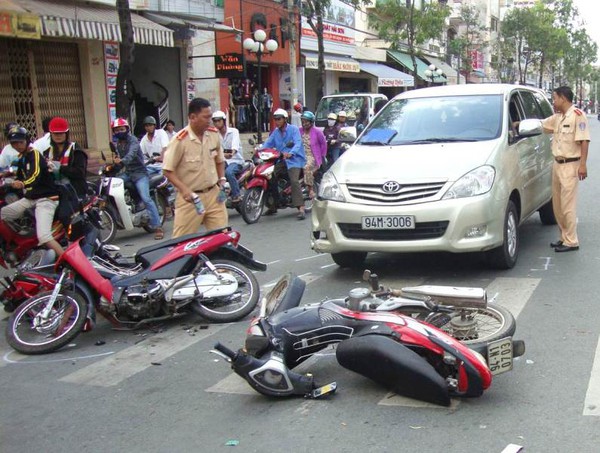 Gần 100 vụ tai nạn giao thông trong hai ngày nghỉ Tết Dương lịch 1