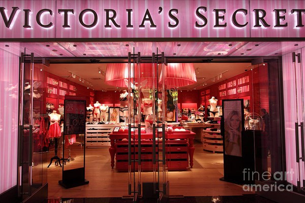 Ý tưởng sáng lập ít người biết và quy trình khốc liệt của Victoria's Secret 9