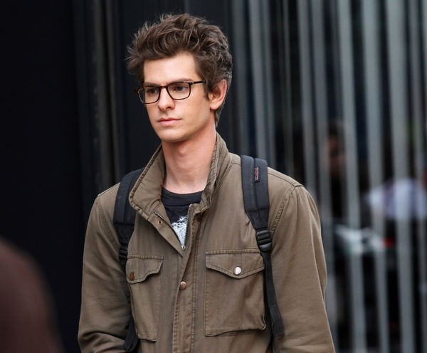 Fan hoang mang trước tin Andrew Garfield bị đá khỏi “Siêu Nhện” 2