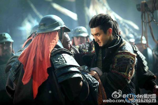 Choi SiWon biến thành dũng tướng sa mạc trong “Dragon Blade” 5