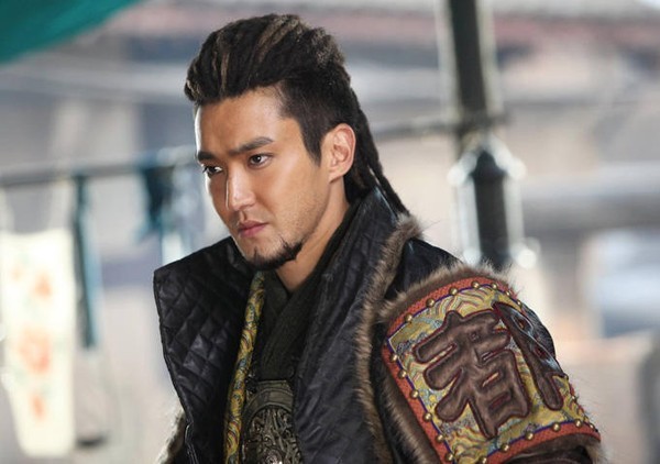 Choi SiWon biến thành dũng tướng sa mạc trong “Dragon Blade” 9