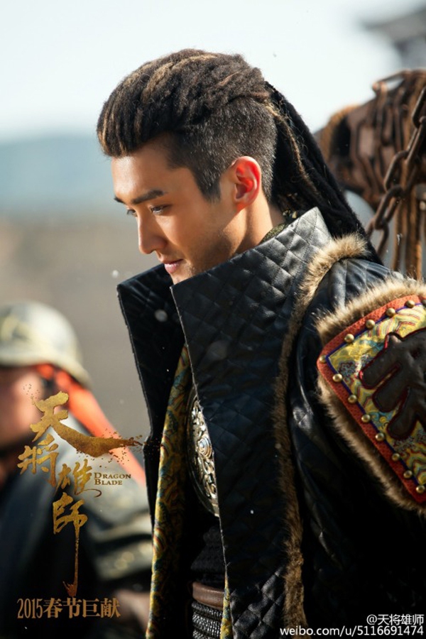 Choi SiWon biến thành dũng tướng sa mạc trong “Dragon Blade” 11