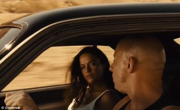 Quái xế “Furious 7” bị kẻ thù phá tan nhà nát cửa 1