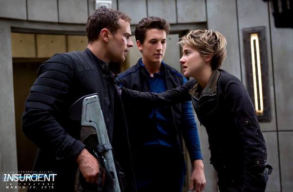 Cảnh nóng trong “Insurgent” sẽ làm lu mờ nội dung phim 3
