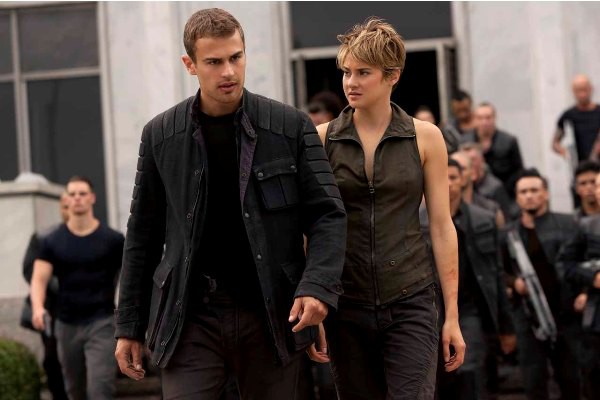 Cảnh nóng trong “Insurgent” sẽ làm lu mờ nội dung phim 4